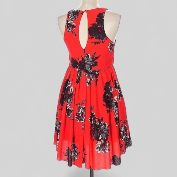 FREE PEOPLE- Cherry Red Floral Mini Dress-Size 2 Flutterby style-EUC - Picture 5 of 12